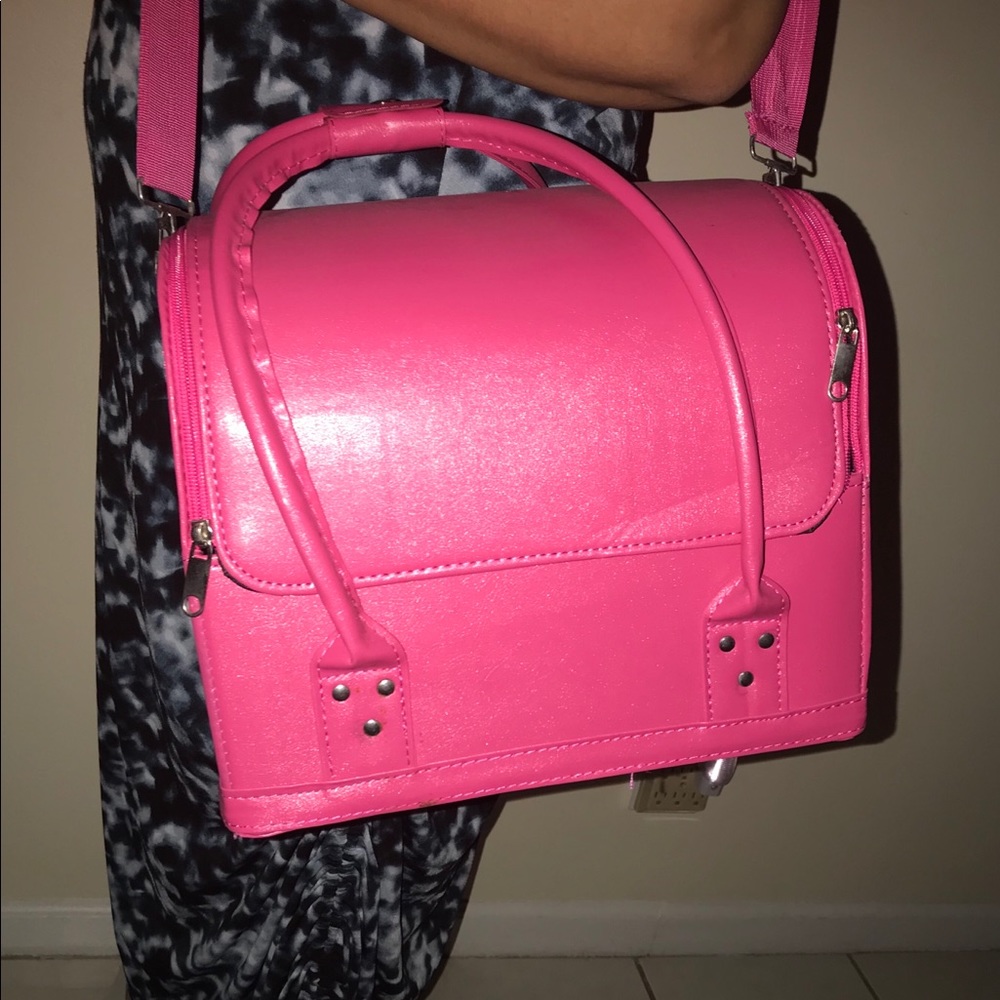 Make up carrying case